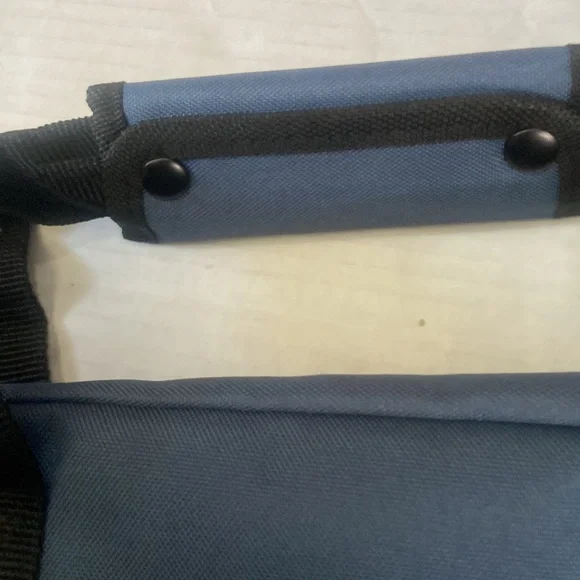 Barbour Arwin canvas bag - Picture 12 of 16